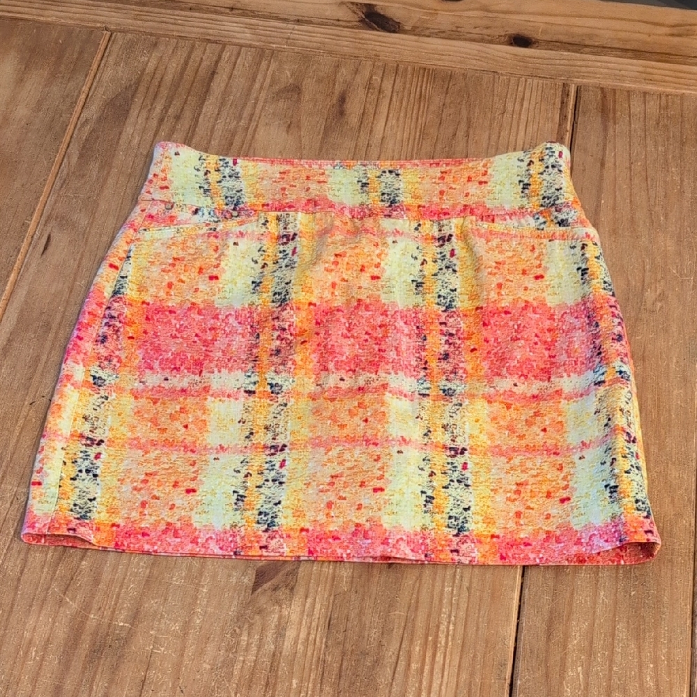 Women's Attyre Multi-Color (Orange/Yellow/Black) Skorts, Size 4